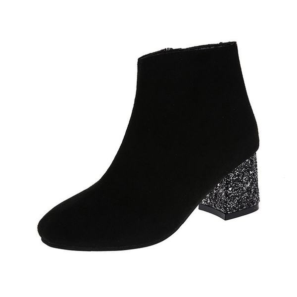 Öko-seemisnahast naiste saapad 6 cm kontsaga - musta värvi