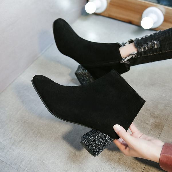 Öko-seemisnahast naiste saapad 6 cm kontsaga - musta värvi