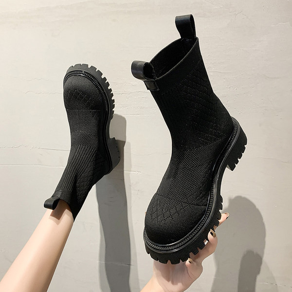 Šiuolaikiniai moteriški tekstiliniai batai