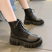 Öko bőrből készült, durva talpú, fűzős női alkalmi csizma