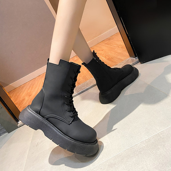 Öko-nahast naiste saapad paelte ja lukuga