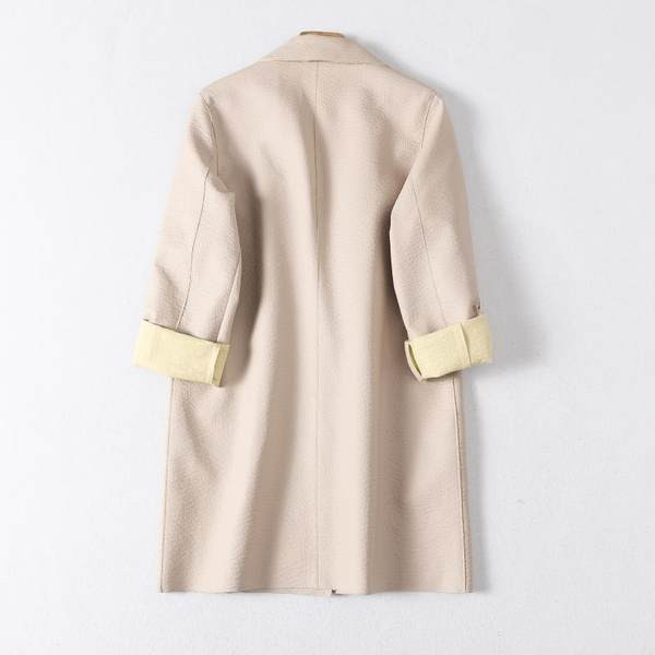 Μακρύ φθινοπωρινό μπουφάν από οικολογικό δέρμα με ρυθμιζόμενα μανίκια