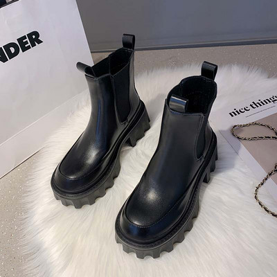 Naiste vabaaja saapad kunstnahast