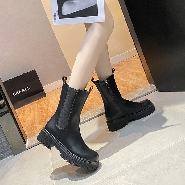 Naiste vabaaja saapad lameda talla ja lukuga ökonahast