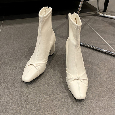 Κομψές γυναικείες ψηλοτάκουνες μπότες από οικολογικό δέρμα