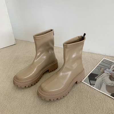 Γυναικείες μπότες απλό μοντέλο