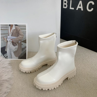 Γυναικείες μπότες απλό μοντέλο