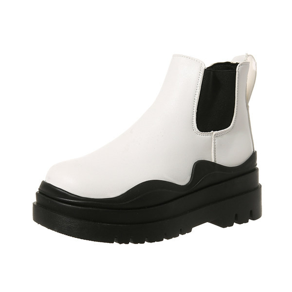 Kaasaegsed naiste saapad tavaline mudel kareda tallaga