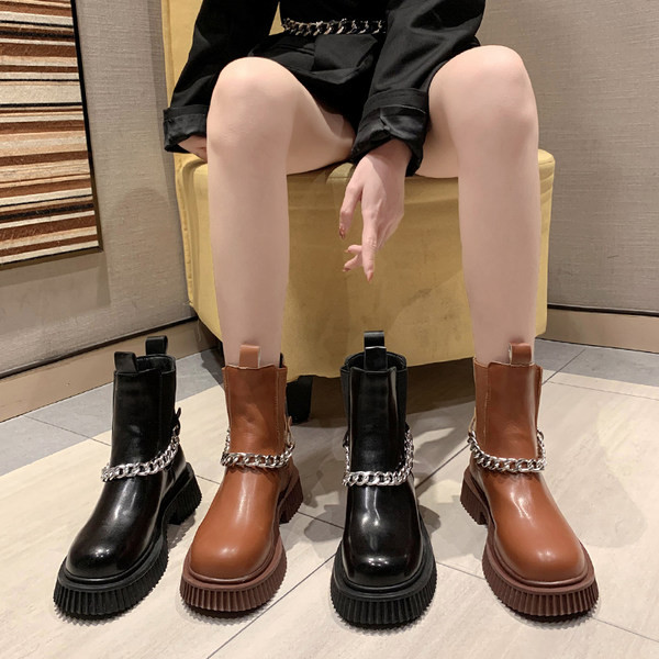 Naiste metallist ketiga nahast saapad