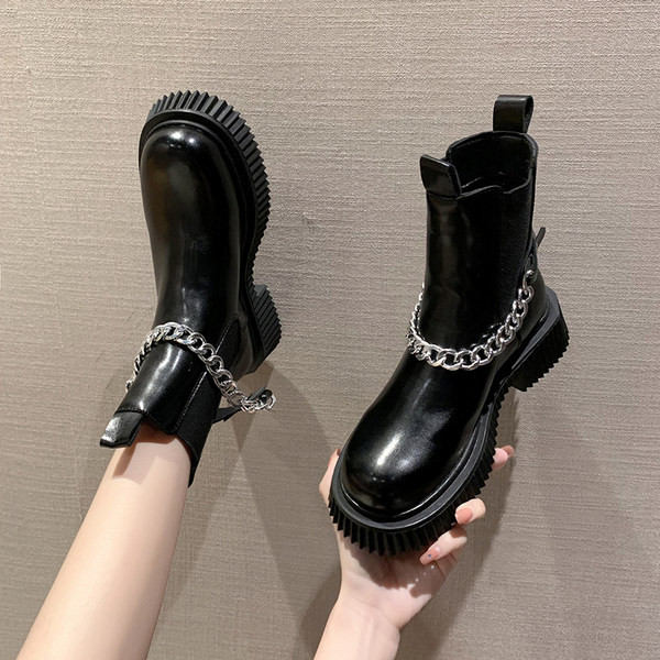 Naiste metallist ketiga nahast saapad