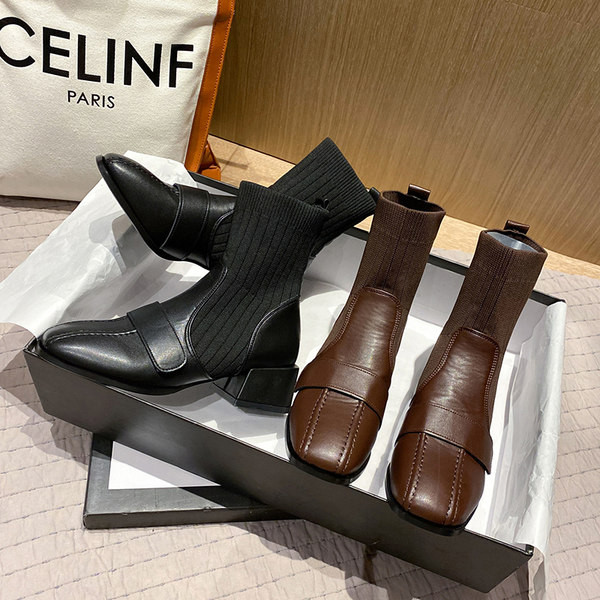 Γυναικείες μπότες απλό μοντέλο με τακούνι