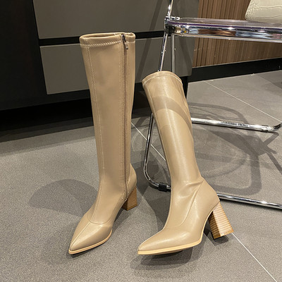 Stiilsed naiste saapad terava otsaga tavaline kontsaga mudel