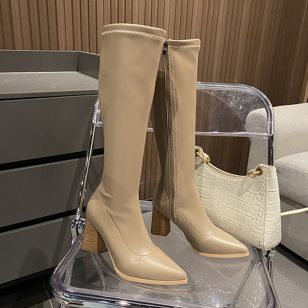 Stiilsed naiste saapad terava otsaga tavaline kontsaga mudel