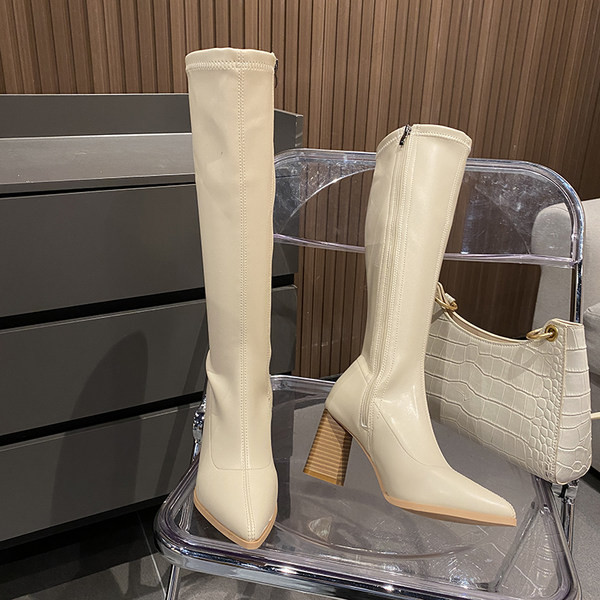 Stiilsed naiste saapad terava otsaga tavaline kontsaga mudel