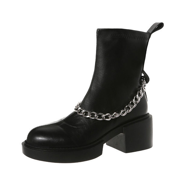 Актуални дамски боти на ток с метални елементи