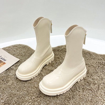 Γυναικείες μπότες καθαρό στρογγυλεμένο μοντέλο