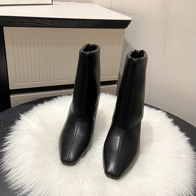 Moodsad kõrge õhukese kontsaga naiste saapad