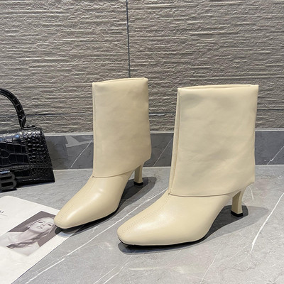 Moodsad kõrge õhukese kontsaga naiste saapad