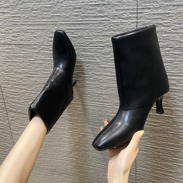 Moodsad kõrge õhukese kontsaga naiste saapad