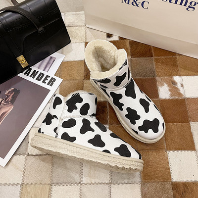 Lameda tallaga valged ja mustad naiste saapad