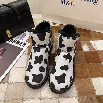 Lameda tallaga valged ja mustad naiste saapad