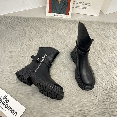 Modern női csizma csattal és cipzárral - barna és fekete