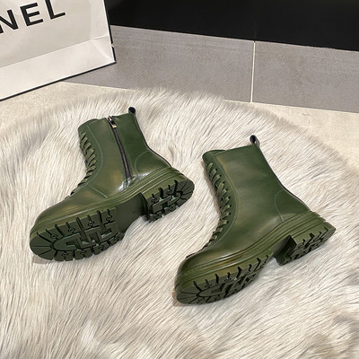 Ženske kožne čizme s vezicama i grubim potplatom