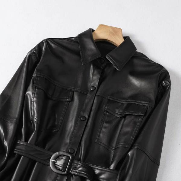 Őszi bőrdzseki típusú ing övvel