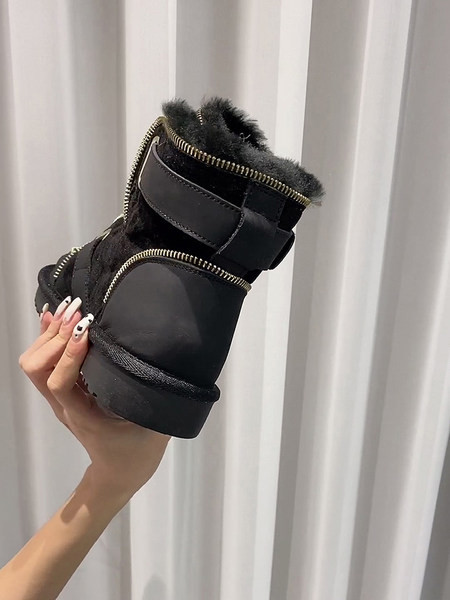 Kolmes värvitoonis pandlaga ja kunstnahast naiste saapad