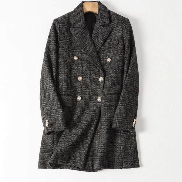 Őszi kabát kétsoros rögzítéssel