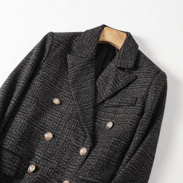 Őszi kabát kétsoros rögzítéssel