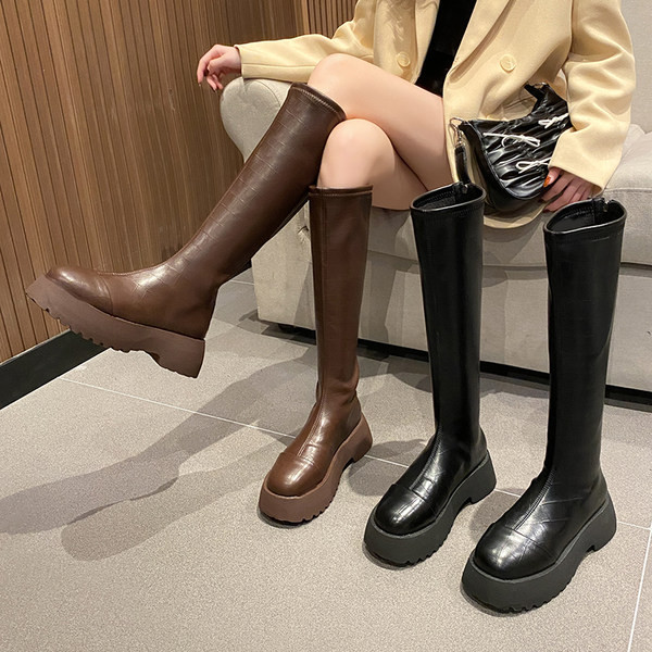 Ženske kožne čizme s platformom 5,5 cm