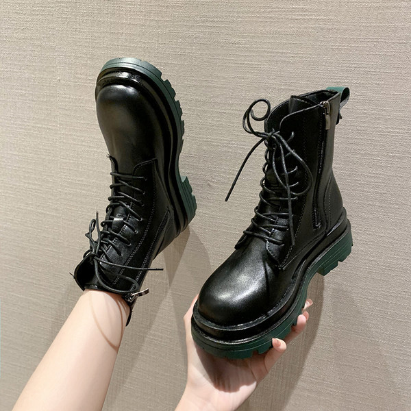 Uus mudel ökonahast paeltega naiste saapad