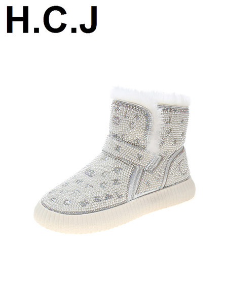 Női alkalmi csizma meleg béléssel és kövekkel