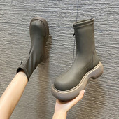 Naiste kaasaegsed saapad puhas ümar mudel