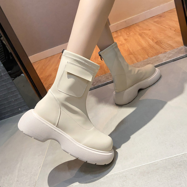 Naiste kaasaegsed saapad puhas ümar mudel