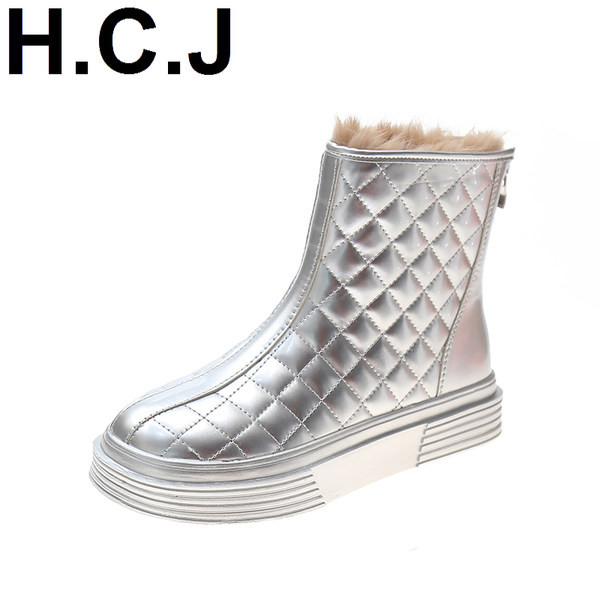 Női csizma műbőrből és puha béléssel