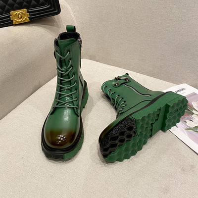 Praegused paelte ja lukuga ökonahast saapad