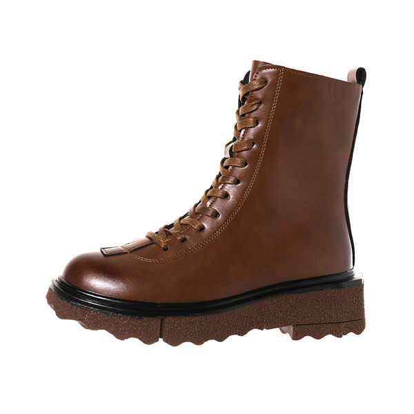 Praegused paelte ja lukuga ökonahast saapad