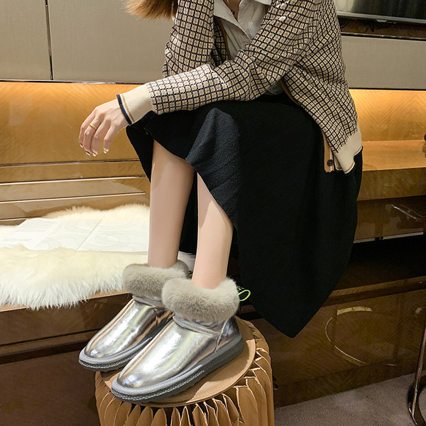 Cizme de dama cu captuseala moale in trei culori si talpa plata