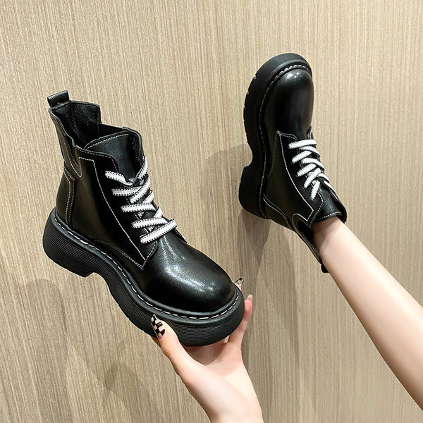 Ležerne ženske čizme od eko kože sa vezicama i ravnim potplatom