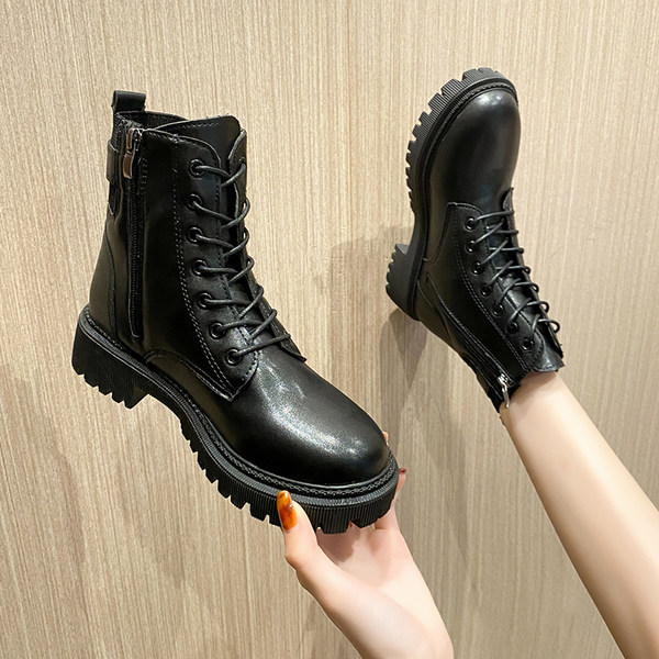 Ležerne ženske čizme s grubim potplatom i vezicama