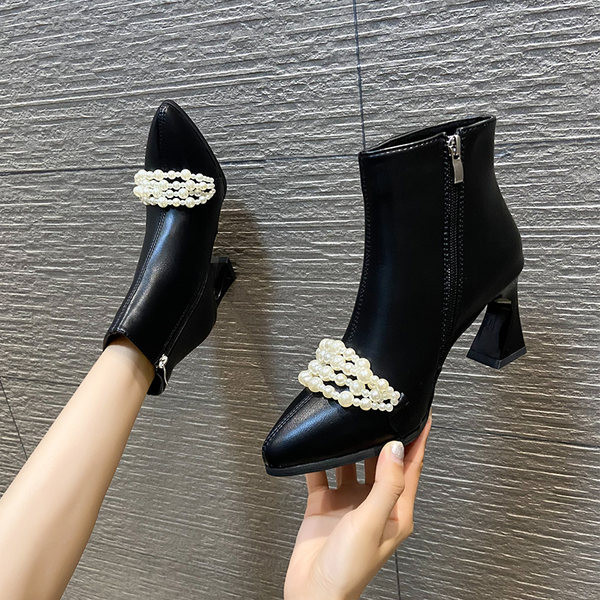 Moodsad naiste saapad ökonahast teravatipuline dekoratiivpärlitega mudel