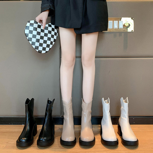 Öko-nahast valmistatud vabaaja naiste saapad kandilise kontsaga