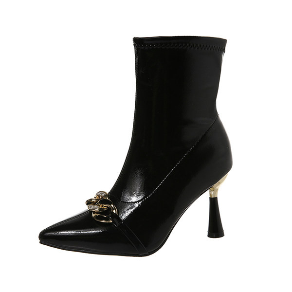 Stiilsed pandlaga ja õhukese kontsaga naiste lakknahast saapad