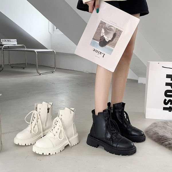 Új fűzős női csizma modell