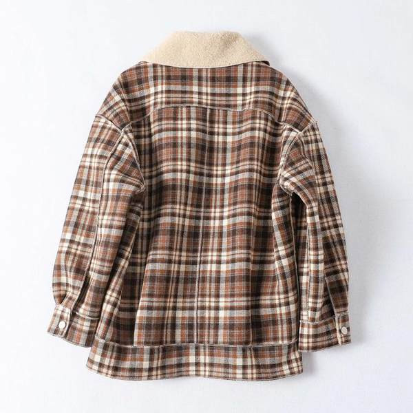 Karirana jesenska jakna s postavom