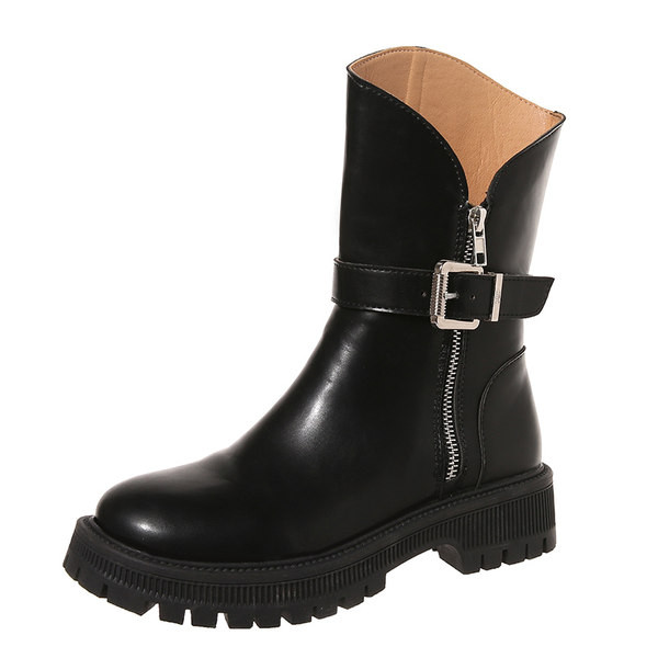 Ženske čizme s kopčom i grubim potplatom