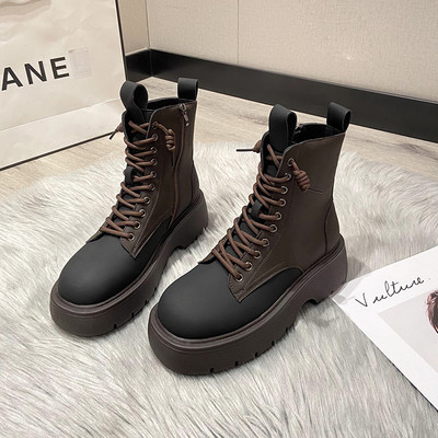 Modern csizma, lekerekített modell fűzővel és cipzárral