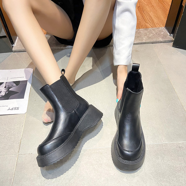 Cizme de dama cu talpa plata si elastic